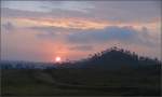 sonnenunter-aufgange/4765/sonnenuntergang-ueber-asmara-aufgenommen-vom-zug Sonnenuntergang ber Asmara, aufgenommen vom Zug bei der Rckfahrt vom Summit. (28.10.2008)