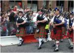 Drums and pipes an einem Umzug anlsslich des Fringe Comedy Festivals und des berhmten Military Tattoo in Edinburgh. (03.08.2008)