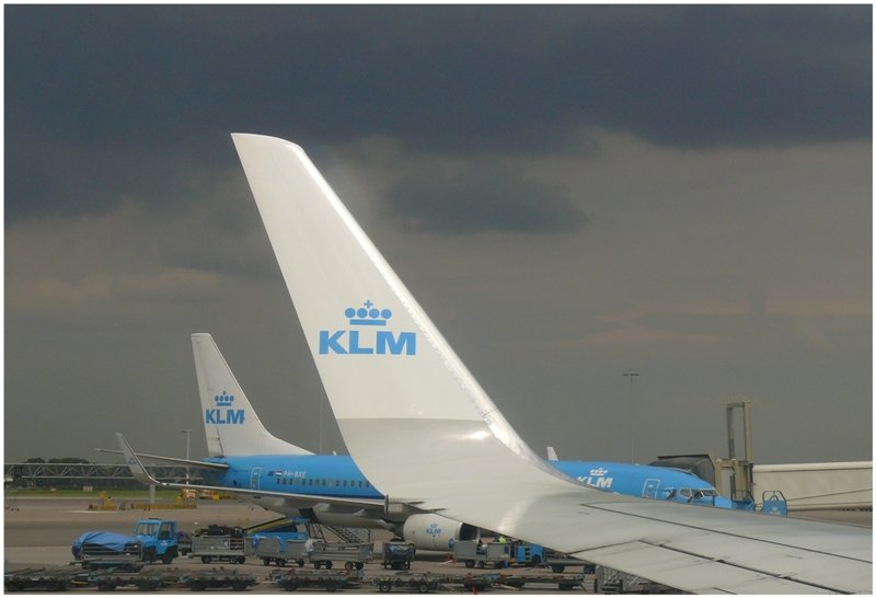 Gewitterstimmung ber Amsterdam beim umsteigen nach Schottland. (02.08.2008)