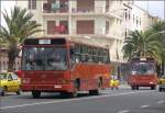 Die Stadtbusse in Asmara von Mercedes, Daewoo und Fiat sind meistens hoffnungslos berfllt.